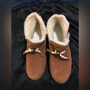 Cozy Brown Suede Slippers with Faux Fur Lining